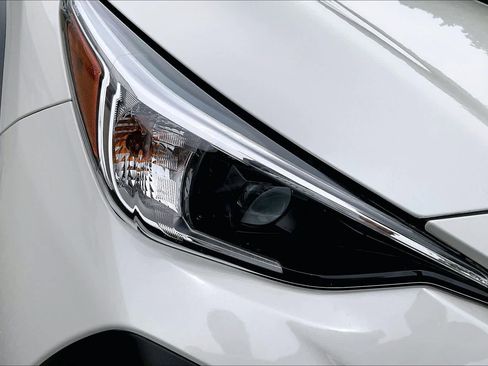 Used 2025 Subaru Crosstrek 2.0i Premium AWD/4WD image 28