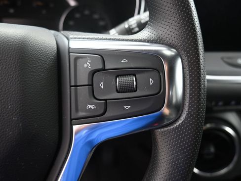 Used 2025 Chevrolet Blazer LT FWD image 21