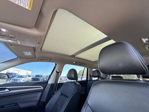 Used 2023 Volkswagen Atlas SE w/ Panoramic Sunroof Package image 21