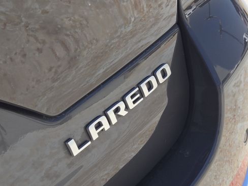 Used 2025 Jeep Grand Cherokee Laredo X RWD image 14