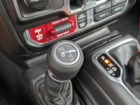 Used 2026 Jeep Wrangler Unlimited Rubicon 392 image 12