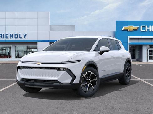 New 2026 Chevrolet Equinox EV LT image 16