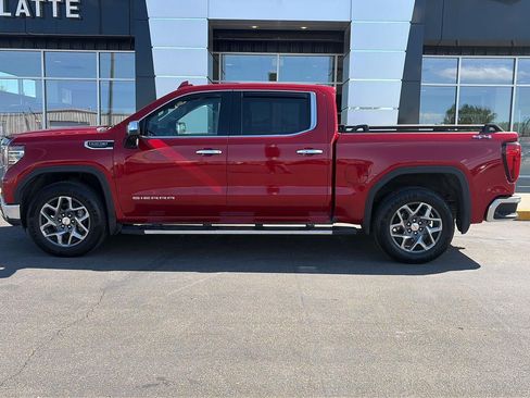 Used 2023 GMC Sierra 1500 SLT w/ SLT Premium Plus Package AWD/4WD image 9