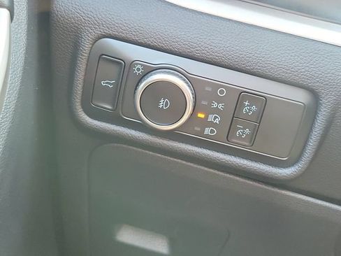 Used 2023 Ford Explorer XLT w/ Equipment Group 202A AWD/4WD image 20