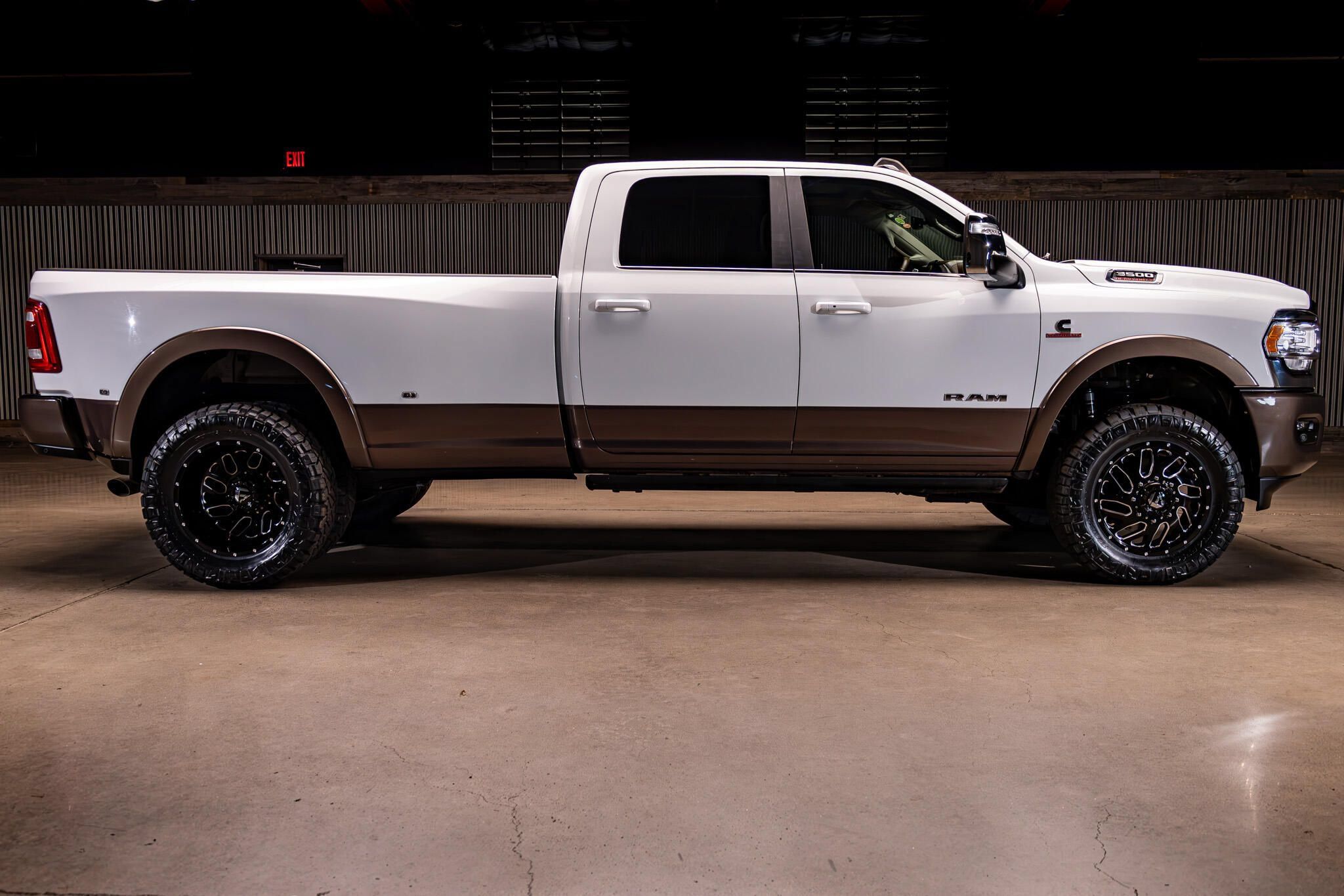 Used 2024 RAM 3500 Limited w/ Safety Group AWD/4WD image 11