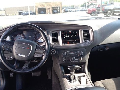 Used 2023 Dodge Charger SXT image 4