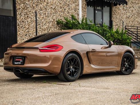 Used 2014 Porsche Cayman RWD image 3