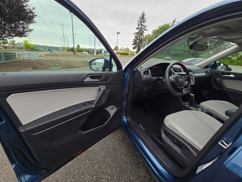 Used 2020 Volkswagen Tiguan SEL AWD/4WD image 20
