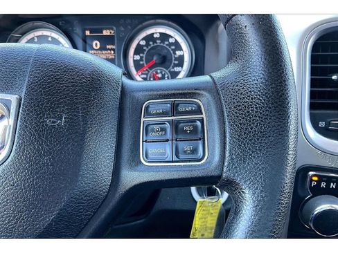 Used 2016 RAM 1500 Classic SLT AWD/4WD image 12