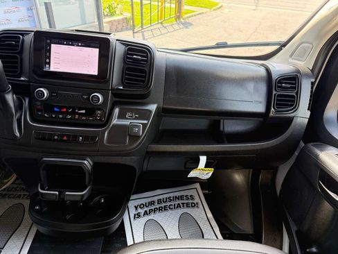 Used 2026 RAM ProMaster 2500 w/ Convenience Group FWD image 14