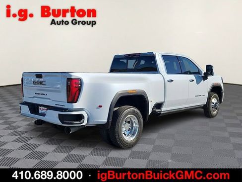New 2026 GMC Sierra 3500 Denali Ultimate w/ LPO, Black Badging Package AWD/4WD image 4