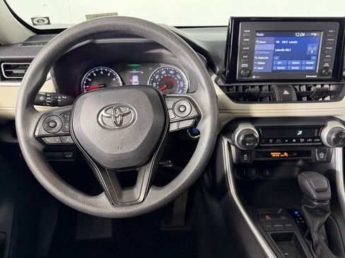 Used 2020 Toyota RAV4 XLE w/ Convenience Package image 13