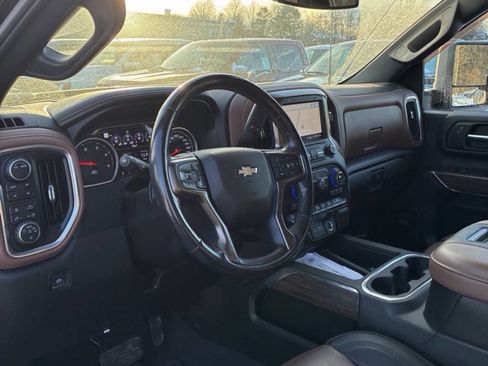 Used 2022 Chevrolet Silverado 3500 High Country w/ Safety Package II image 10