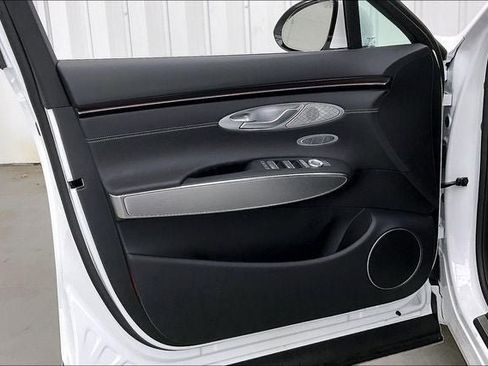 New 2026 Genesis GV70 2.5T Select image 11