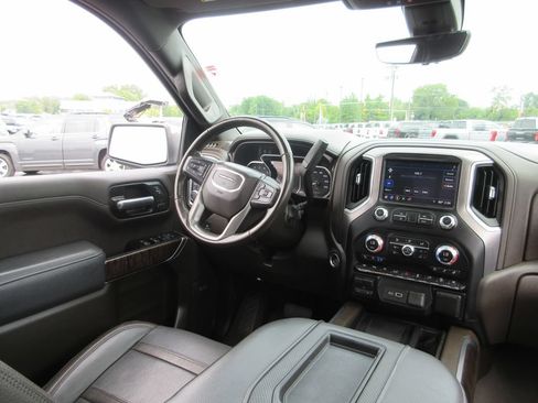 Used 2019 GMC Sierra 1500 Denali w/ Denali Ultimate Package AWD/4WD image 29