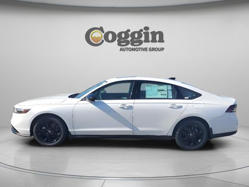 New 2025 Honda Accord SE image 3