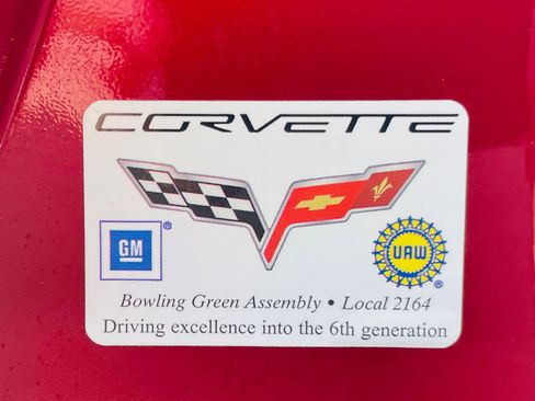 Used 2006 Chevrolet Corvette Convertible w/ Preferred Equipment Group RWD image 48