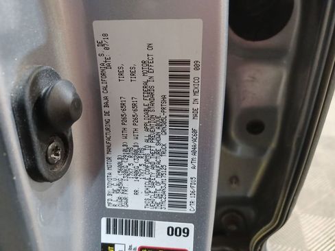 Used 2018 Toyota Tacoma TRD Sport image 26