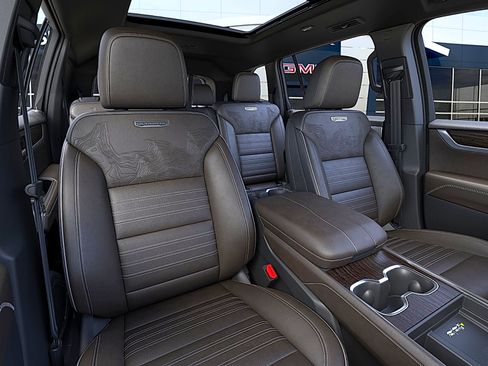 New 2027 GMC Acadia Denali Ultimate w/ LPO, Floor Liner Package AWD/4WD image 16