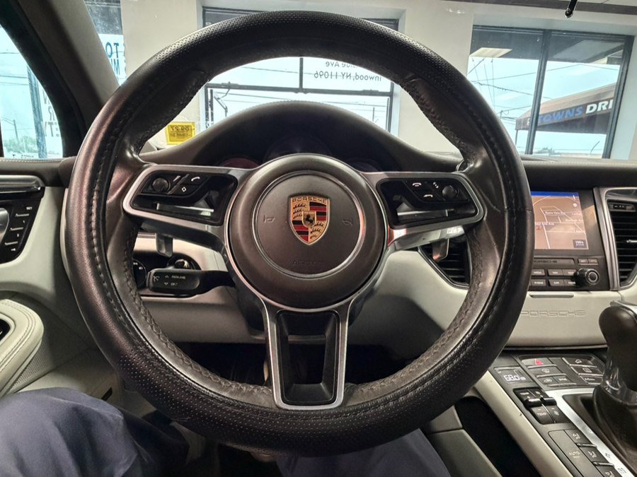 Used 2018 Porsche Macan S AWD/4WD image 43