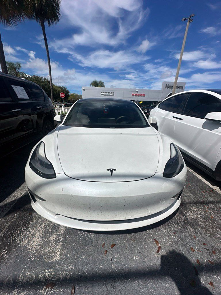 Used 2021 Tesla Model 3 Standard Range Plus RWD image 2