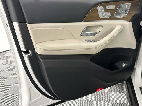 Used 2020 Mercedes-Benz GLE 350 4MATIC w/ Premium Package image 31