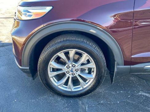 Used 2022 Ford Explorer XLT w/ Equipment Group 202A image 19