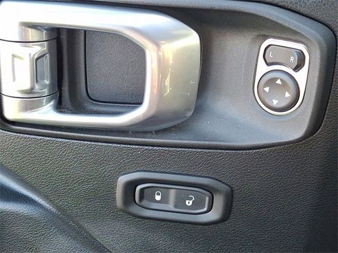 Used 2020 Jeep Gladiator Sport w/ Quick Order Package 24S image 23