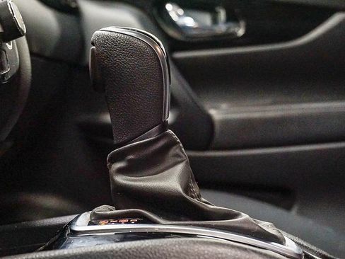 Used 2022 Nissan Rogue Sport SV image 20