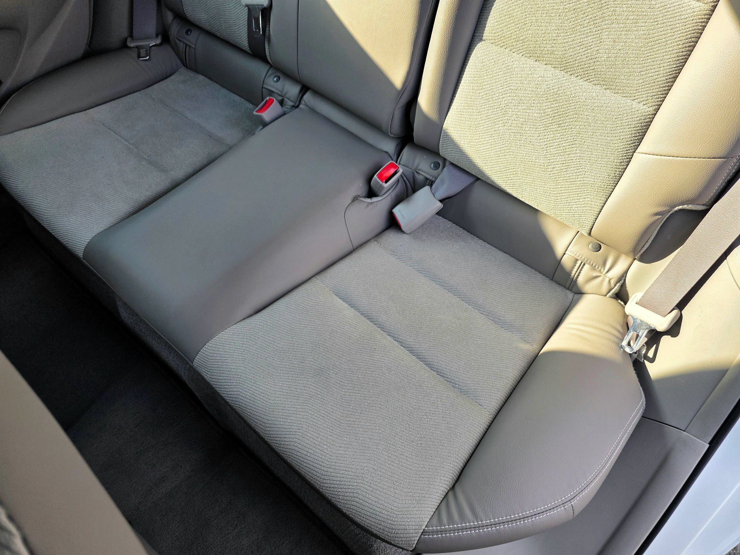 Used 2014 Honda Insight EX image 47