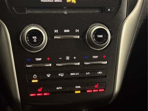 Used 2017 Lincoln MKC Premiere image 24