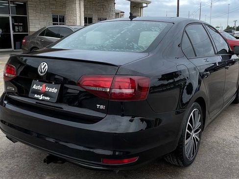 Used 2016 Volkswagen Jetta Sport FWD image 5
