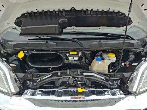 Used 2025 RAM ProMaster 2500 w/ U-Haul Equipment Group FWD image 27