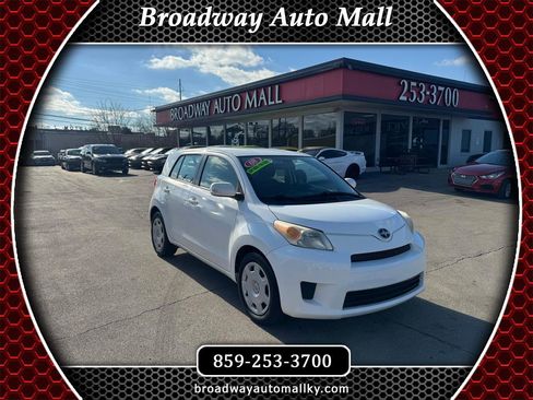 Used 2008 Scion xD image 1