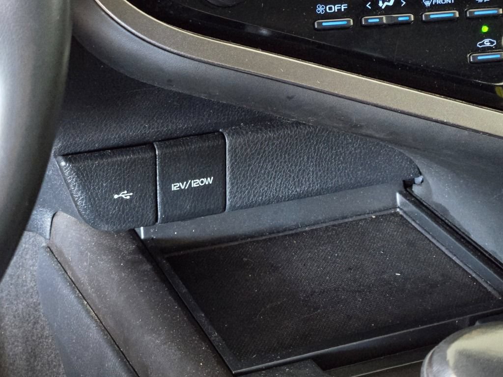 Used 2024 Toyota Camry SE FWD image 25