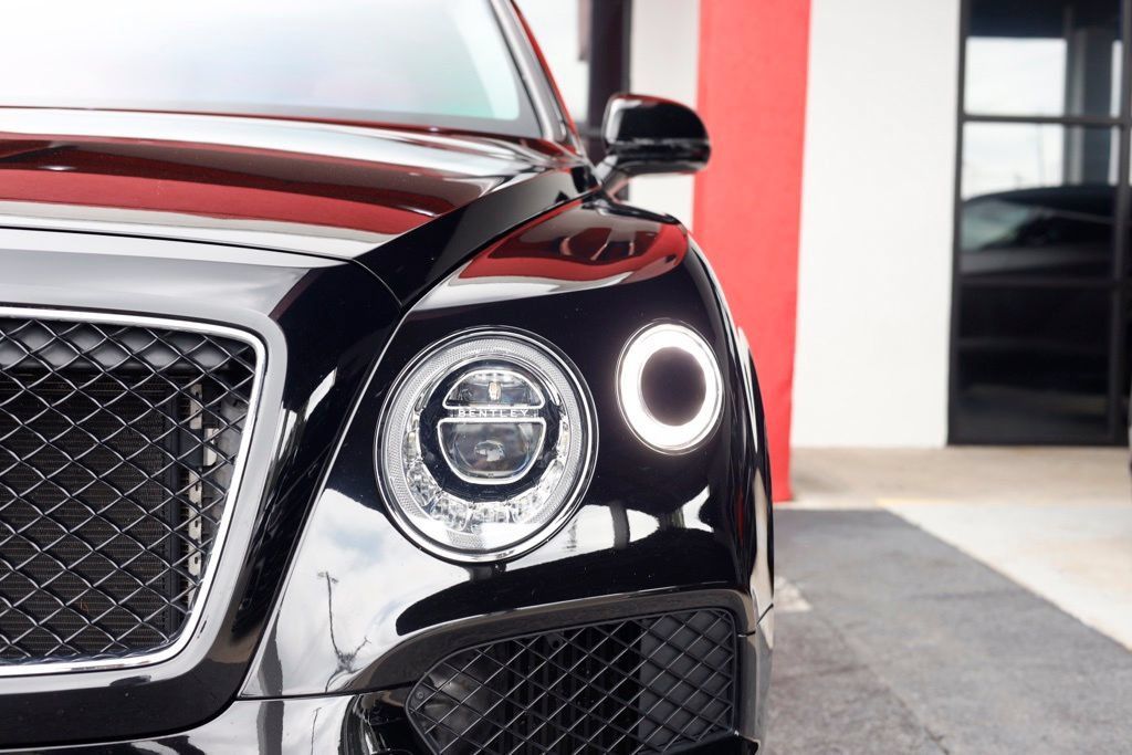 Used 2019 Bentley Bentayga AWD/4WD image 5