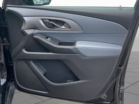 Used 2019 Chevrolet Traverse LT FWD image 23