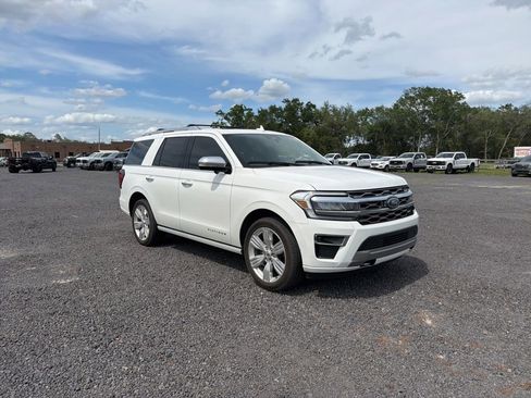 Used 2023 Ford Expedition Platinum AWD/4WD image 8