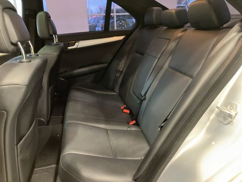 Used 2008 Mercedes-Benz C 300 Sedan image 27