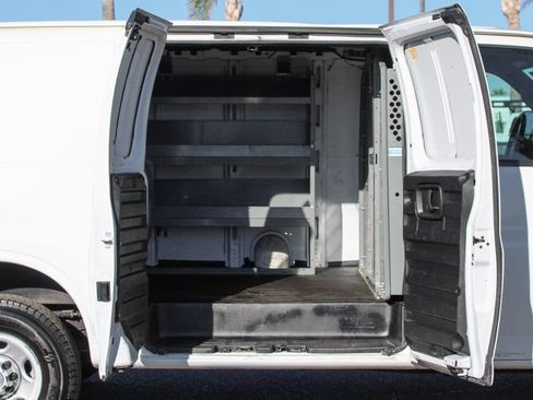 Used 2016 Chevrolet Express 2500 RWD image 23
