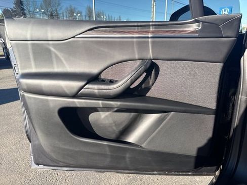 Used 2024 Tesla Model X image 43