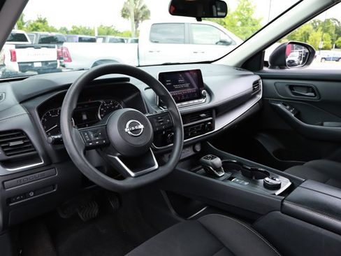 Used 2024 Nissan Rogue S AWD/4WD image 24