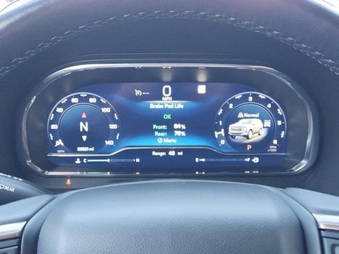 Used 2022 Chevrolet Suburban High Country image 6