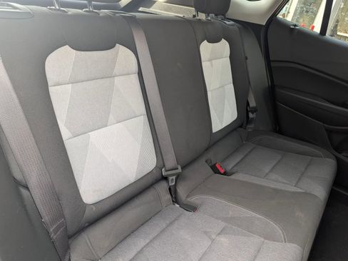 Used 2024 Chevrolet Trax LS w/ LS Convenience Package image 11