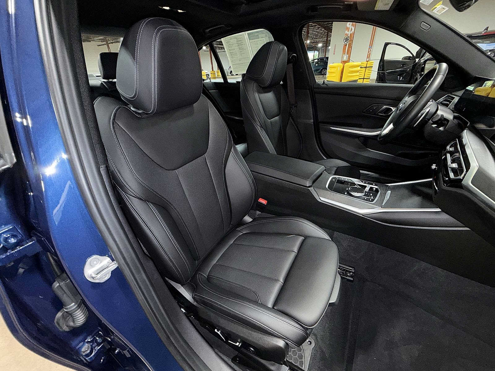 Used 2024 BMW 330i xDrive Sedan w/ Premium Package AWD/4WD image 16