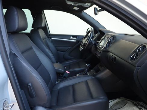 Used 2016 Volkswagen Tiguan R-Line AWD/4WD image 28
