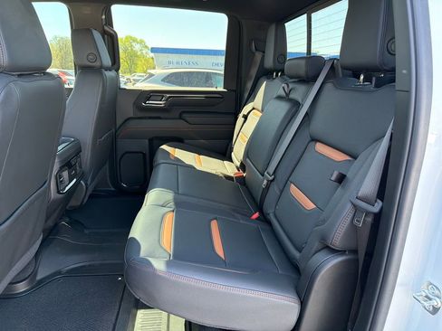 Certified 2025 GMC Sierra 2500 AT4 w/ AT4 Premium Plus Package AWD/4WD image 34