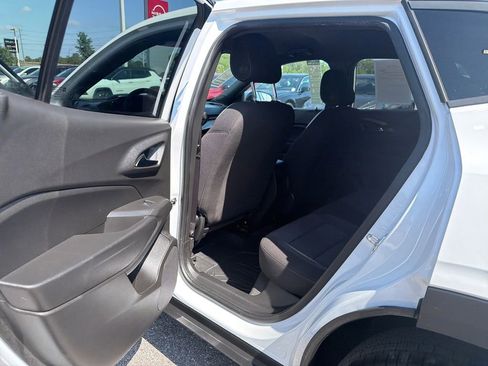 Used 2024 Chevrolet Trax RS w/ Driver Confidence Package FWD image 17