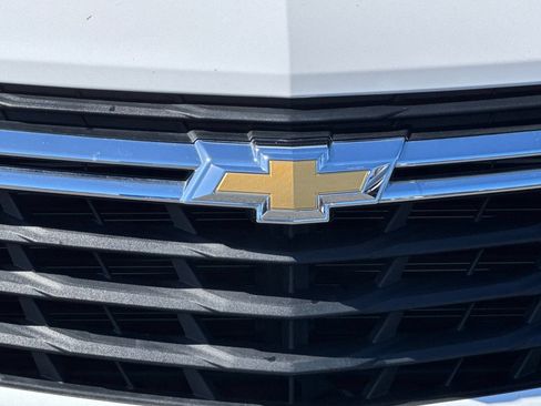 Used 2024 Chevrolet Equinox LS w/ LS Convenience Package FWD image 43