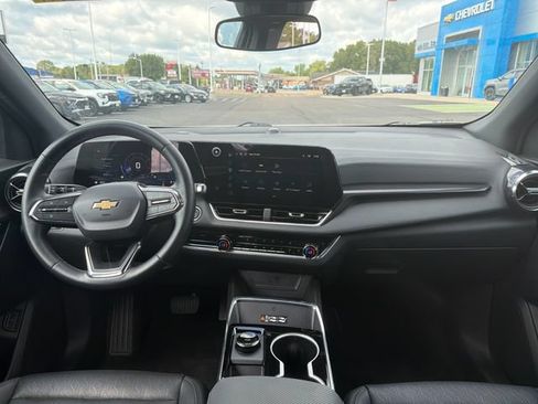 Used 2026 Chevrolet Equinox LT w/ Convenience Package II AWD/4WD image 15